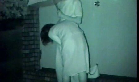 سبزه بزرگ به چشم کشاورز مو کوتاه اشاره تصاویر سکسی خارجی کرد