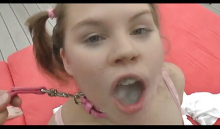 ماساژور یک بیدمشک ناز سبزه را لیس می کند و سپس او را در فیلم خارجی 2018 سکسی نقطه ای از جدول فاک می کند