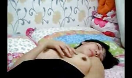 مادرم شوهرش را در بیدمشک لعنتی کرد فیلم سک ۳۰ خارجی و سرطان را روی مبل گذاشت