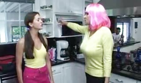 MILF چهل عکس های سکسی جدید خارجی ساله ، دیک دوست پسرش را مکید و خودش را رها کرد روی تخت