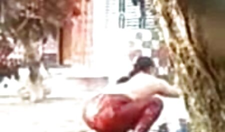 یک بلوند با لباس آبی عکس خارجی س به یک مرد سیاه پوست در موقعیت های مختلف تسلیم شد