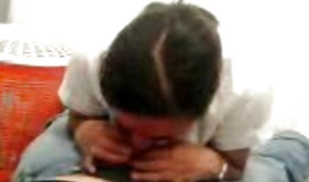 هال بلوند زیبا در رختخواب پاره تصاویرسکسیخارجی شده مقعد