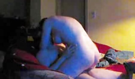 آسیایی با جوانان بزرگ اجازه می دهد غریبه خود را لمس کند و بیدمشک او را لیس بزند عکسکوس خارجی