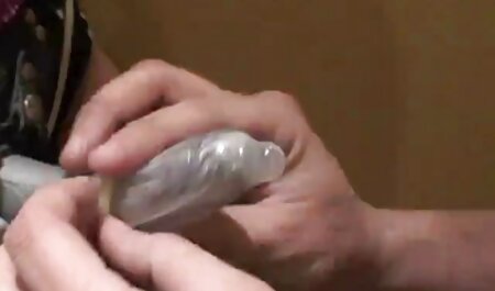 مرد طاس در الاغ دوست دختر ، یک دیلدو می چسباند فیلم سکسی توپ خارجی ، سپس نظر خود را لیس می زند