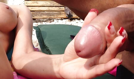 خانمهای بالغ دانلود فیلم سکسی داستانی خارجی که با جوانی در توالت می ریزند