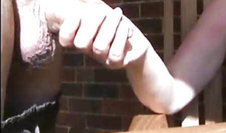 یک پرستار جوان مجبور شد در تماس فیلم سکسئ خارجی با بیمار فاک کند