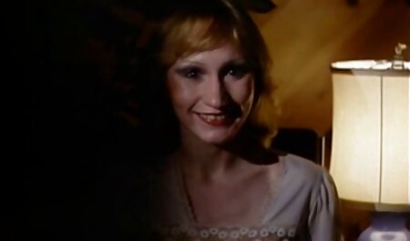 دستگاه های جنسی در آزمایشگاه از زیبایی در فیلم سوپرخارجی دانلود شده بیدمشک و مقعد استفاده می کنند