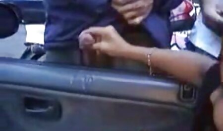 مادر بالغ فیلم سکسی توپ خارجی می خورد و به خودش می دهد لعنتی مقعد