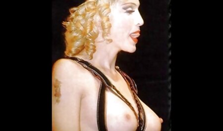 عوضی سفید یک خروس بزرگ در آفریقا را ردیابی عکسهای سگسی خارجی می کند