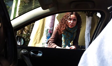 دو نقاش و یک مدل موی قرمز کونی را در فیلم خارجی سکسی 2018 استودیو تعویض می کنند