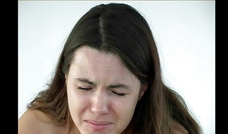 مرد عضلانی یک سبزه نازک را در یک پیراهن اغوا می کند فیلم وعکس سکسی خارجی ، سپس او را در مقعد لعنتی می کند