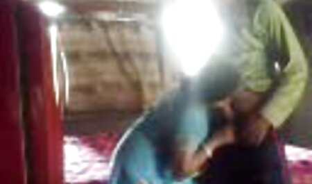 سارا واندلا پس از تسلیم یک زبان در آشپزخانه به یک عاشق طاس فیلم سک۳۰ خارجی