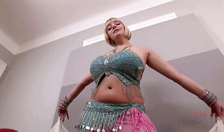 آن عكس سكسي خارجي مرد بیدمشک و fucks در دختر آسیایی را روی مبل تراشید