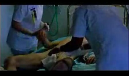 بلوند شاداب با ماشین دوست خود سوار می شود در حالی که دوستش سایت عکس سکسی خارجی نوک پستان را لیس می زند