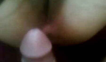 جوجه لاغر پسر را در رختخواب دانلود فیلم سکسی خارجی اپارات می خورد و فاک می کند