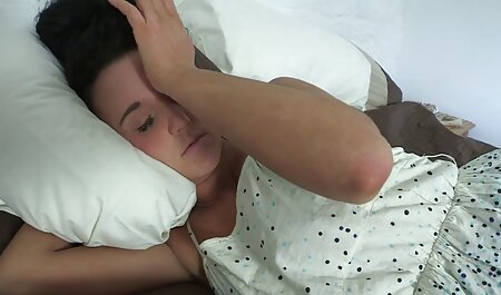 مرد سرطانی یک زن آسیایی را با لباس یوزپلنگ بین مبلمان اداری فریب فیلم سکسی خارجی بکن بکن می دهد