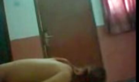 دختری در یک بلوز فیلم خارجی سکسی اینستاگرام شفاف به مردی الاغ انعطاف پذیر را نشان داد و به او امتیاز داد