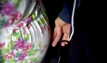 نوارهای بوست آسیایی سایت عکس سکسی خارجی و خود را در لباس زیر نشان می دهد