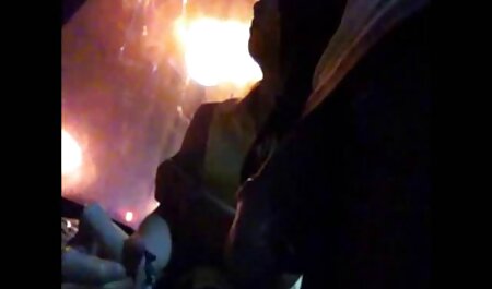 در اتاقی با کتاب ، رندی مور هنگام سلب کردن سینه را سست می دانلود رایگان فیلم سوپر خارجی کند