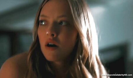 این مرد دوست دختر خود را عکسهای سگسی خارجی در واژن و مقعد دارد