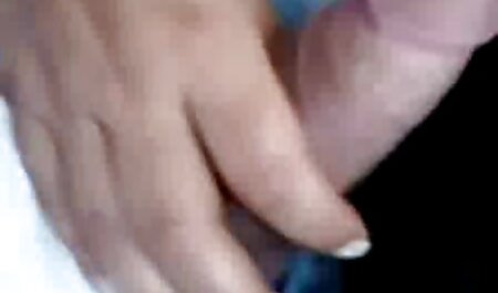 شخص لیس گربه زن بالغ را لیسیده و او را روی میز لعنتی فیلم کوتاه خارجی سکسی می کند