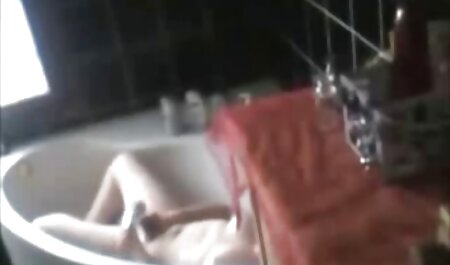 سبزه سکسی پس از كانال تلگرام فيلم هاي سكسي پیاده روی ، خروس پسر را در حالت 69 مکیده می کند