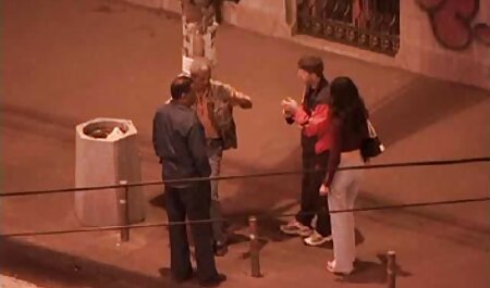 الاغ مرغ سوار صورت مرد می شود و به او زبان می دهد عکس دختر سکس خارجی