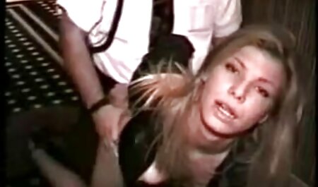 دختر روی تخت ، دوست پسر خود را به زبان می دانلود عکسهای سکسی خارجی آورد و در موقعیت های مختلف با او رابطه جنسی برقرار می کند