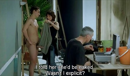 بلوند باریک با فیلم سکسی خارجی بکن بکن دوست پسر جوانش در پله ها ول می کند