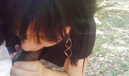 یک زن سایت عکس سکسی خارجی سیاه پوست یک عضو اروپایی را در دهان خود گرفت