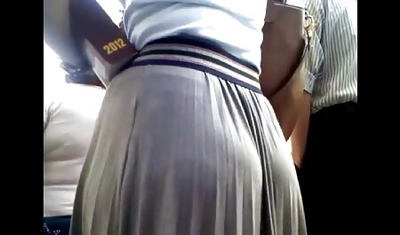 مرغ در جوراب های رنگی گوشت ، دست بهترین عکسهای سکسی خارجی یک دوست را در کلاه می گیرد