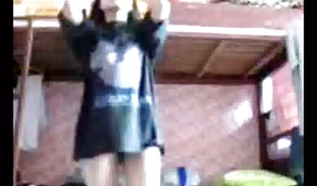 این مرد بدون اینکه پیراهن خود را بکشد با عکس سکسی دختران خارجی دوست دختر جوان لعنتی