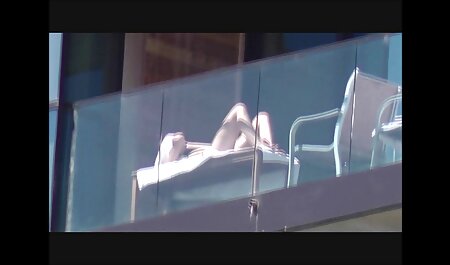 این خانم روی سرنخ هایی نشسته بود که خودش را به صورت الاغ از جلوی وب کم می فیلم سکس خارجی سیاه پوست کشد