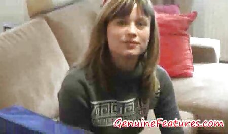 مردی یک جوجه کوچک را در یک میز در كانال تلگرام فيلم هاي سكسي دفتر خود لعنتی