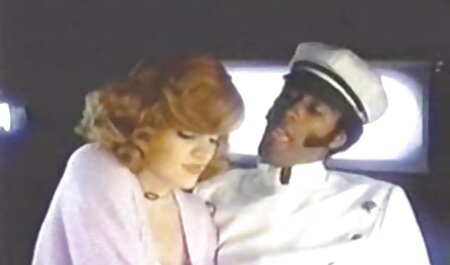 جوجه جوان به دو پسر تسلیم شد و به آنها زبان عکس دختر خارجی سکسی داد