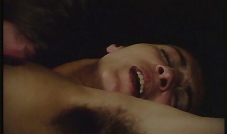 زیبایی در شورت سیاه ماساژ خاصی را برای دانلود عکسهای سکسی خارجی عضو ایجاد می کند