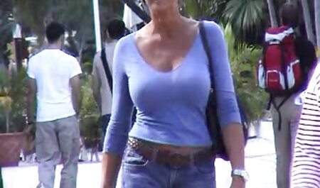 کلی هی برایان التماس دوربین عکس های پورن خارجی می کند